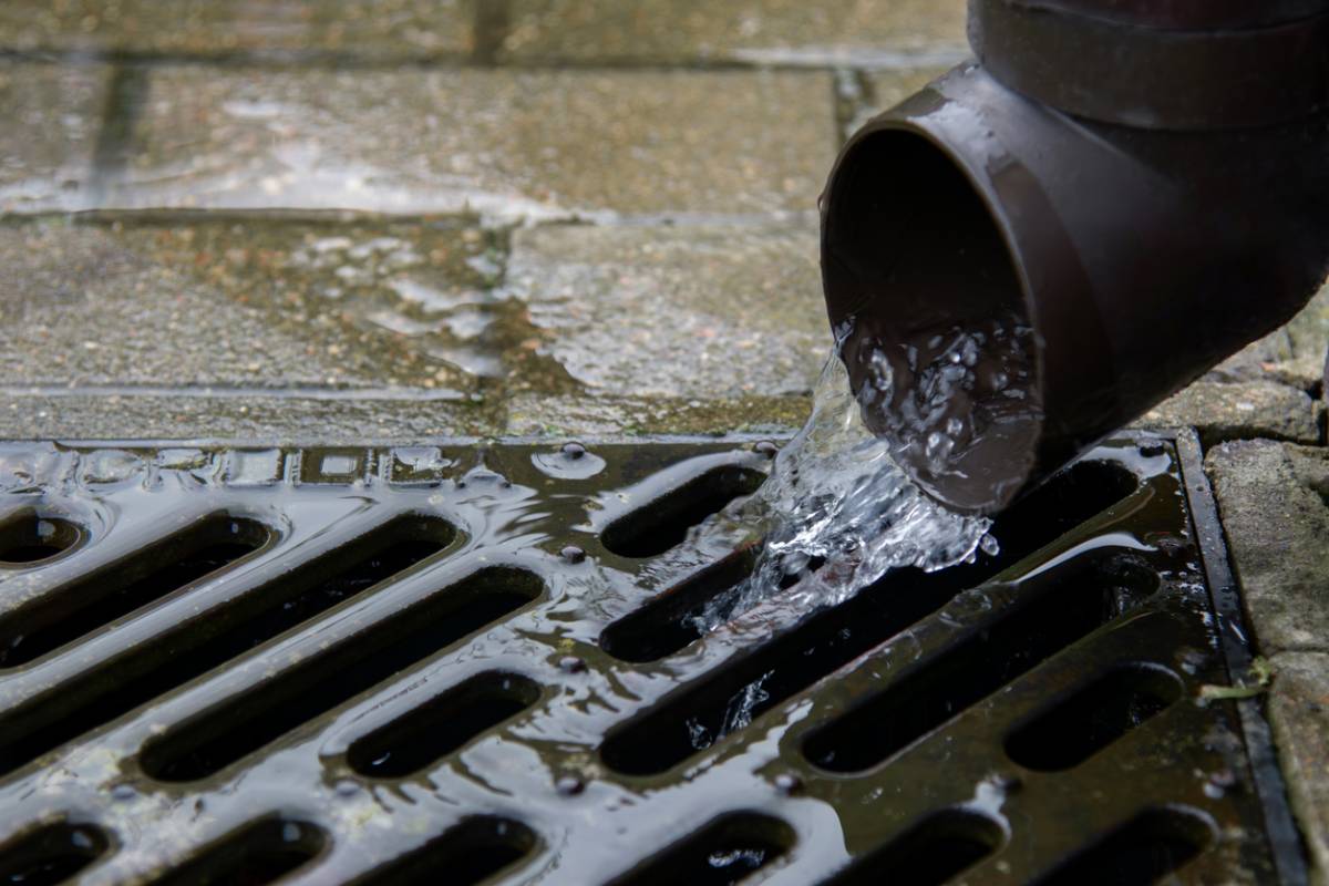 Réglementation eaux pluviales : les stratégies de conformité pour professionnels